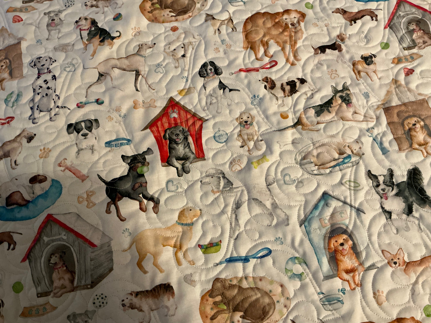 ALL DOGS quilt - Pet Accessories, Dog Quilt, Puppy Quilt, Dog Bed Quilt, Travel Dog Quilt