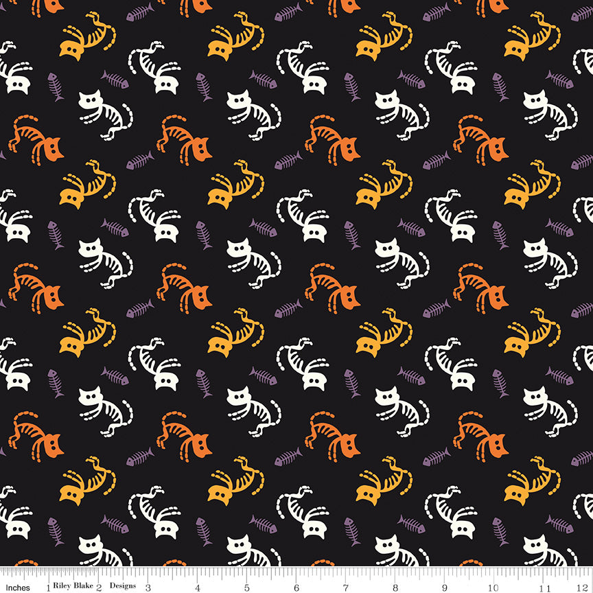 Beggar's Night Cats Yardage C14501 Black by Riley Blake Designs - 1/2 yd